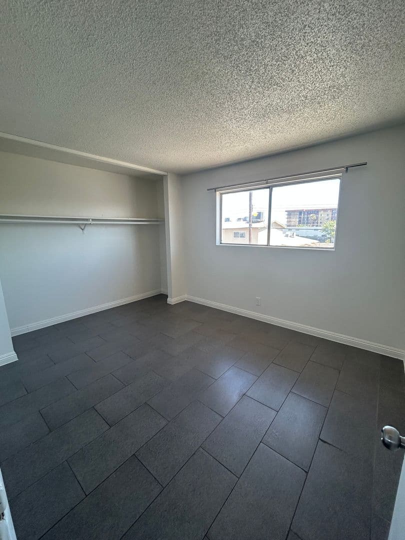 Las Vegas Apartment: 3840 Hazelwood St