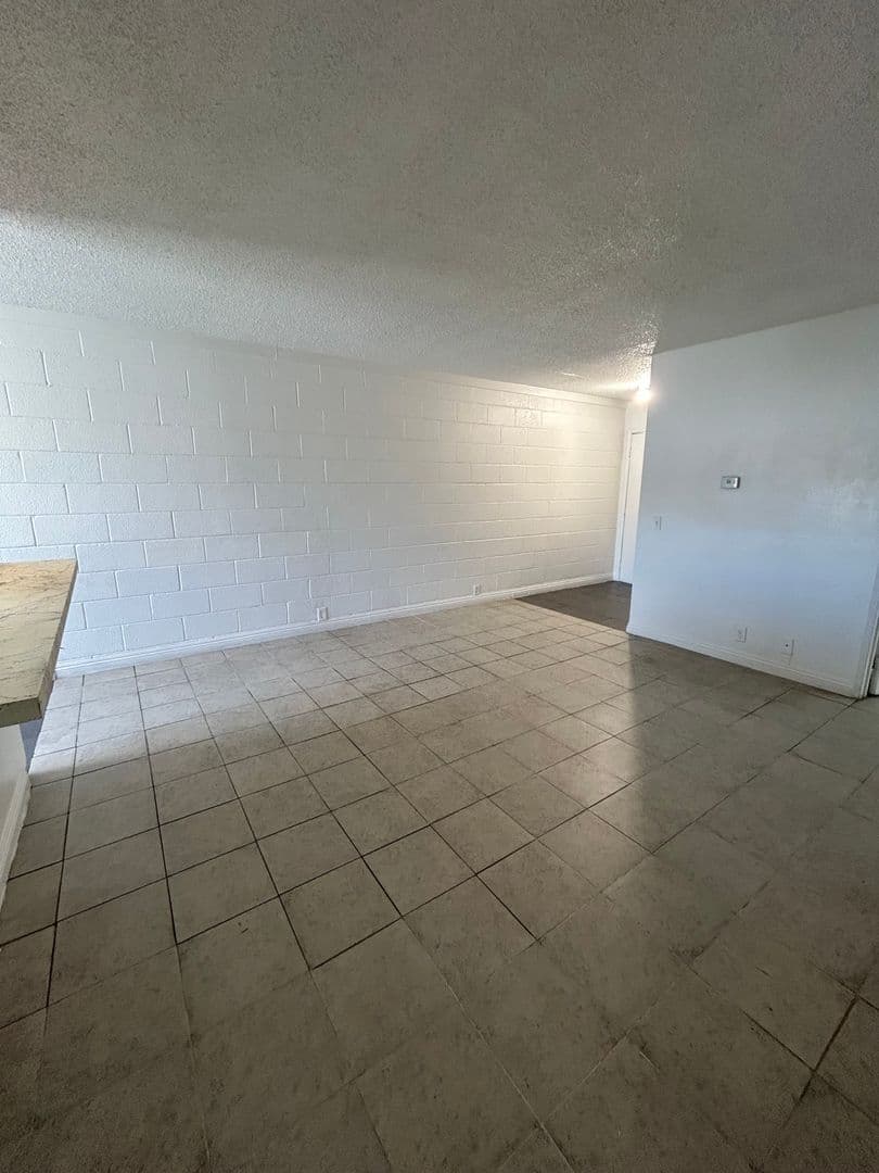 Las Vegas Apartment: 3841 Hazelwood St