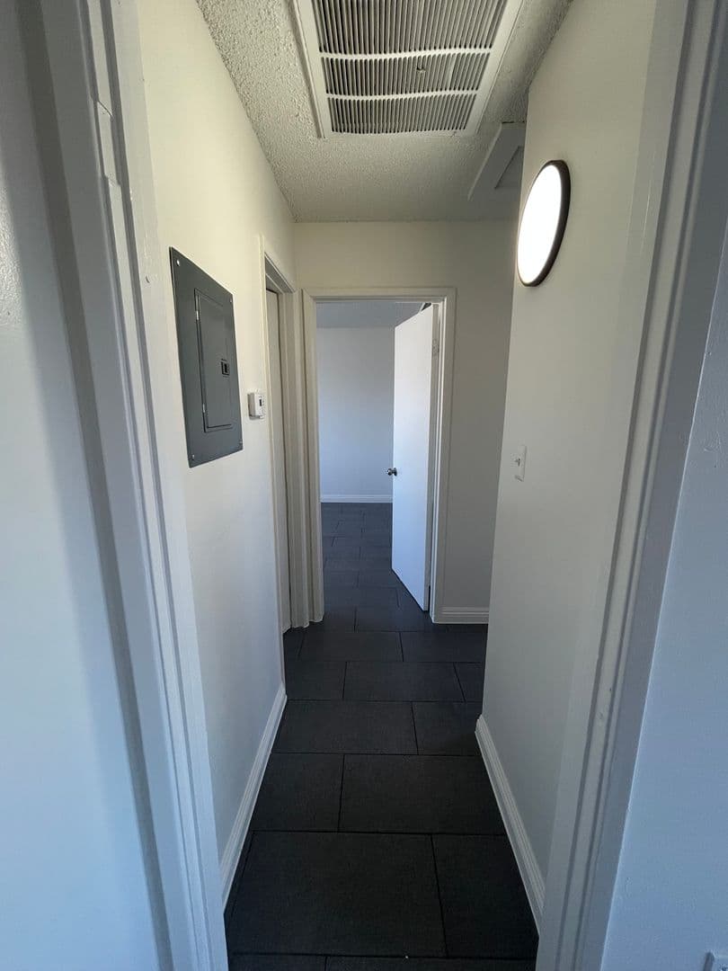 Las Vegas Apartment: 3840 Hazelwood St