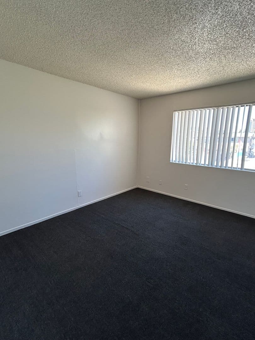 Las Vegas Apartment: 3846 Hazelwood St