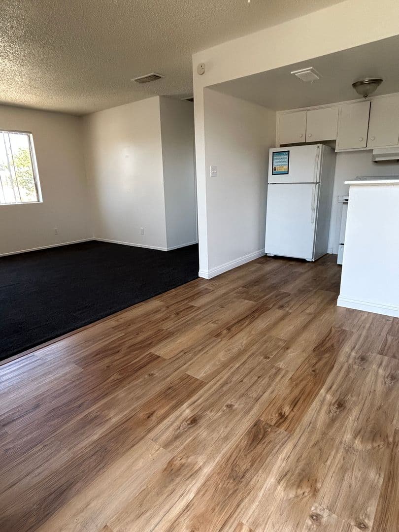Las Vegas Apartment: 3846 Hazelwood St
