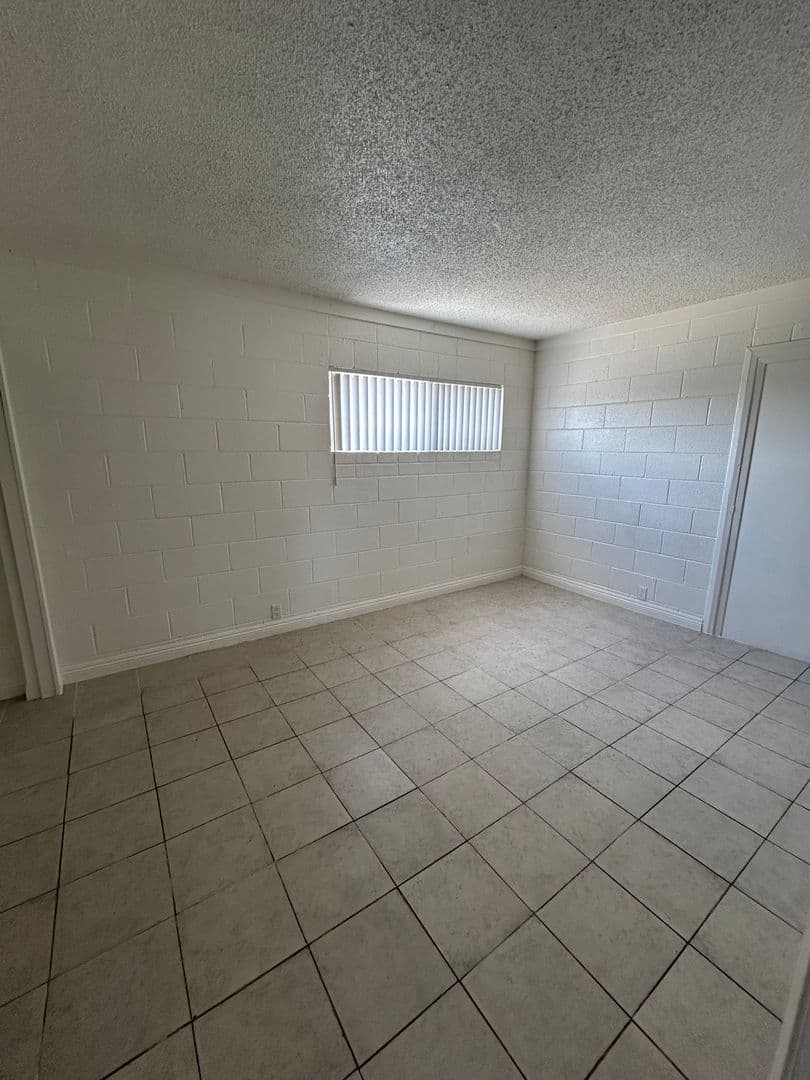 Las Vegas Apartment: 3841 Hazelwood St
