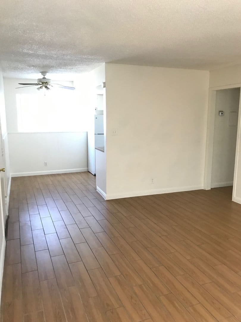 Las Vegas Apartment: 3851 Hazelwood St
