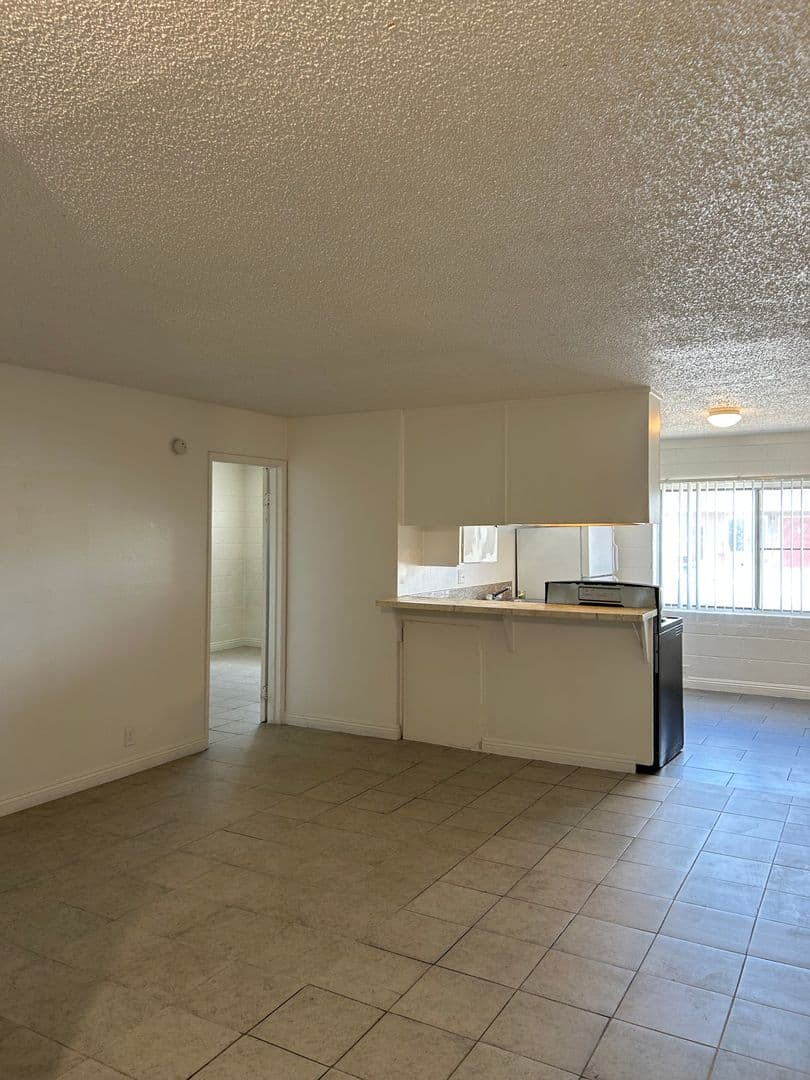 Las Vegas Apartment: 3841 Hazelwood St
