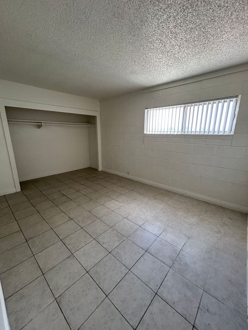 Las Vegas Apartment: 3841 Hazelwood St
