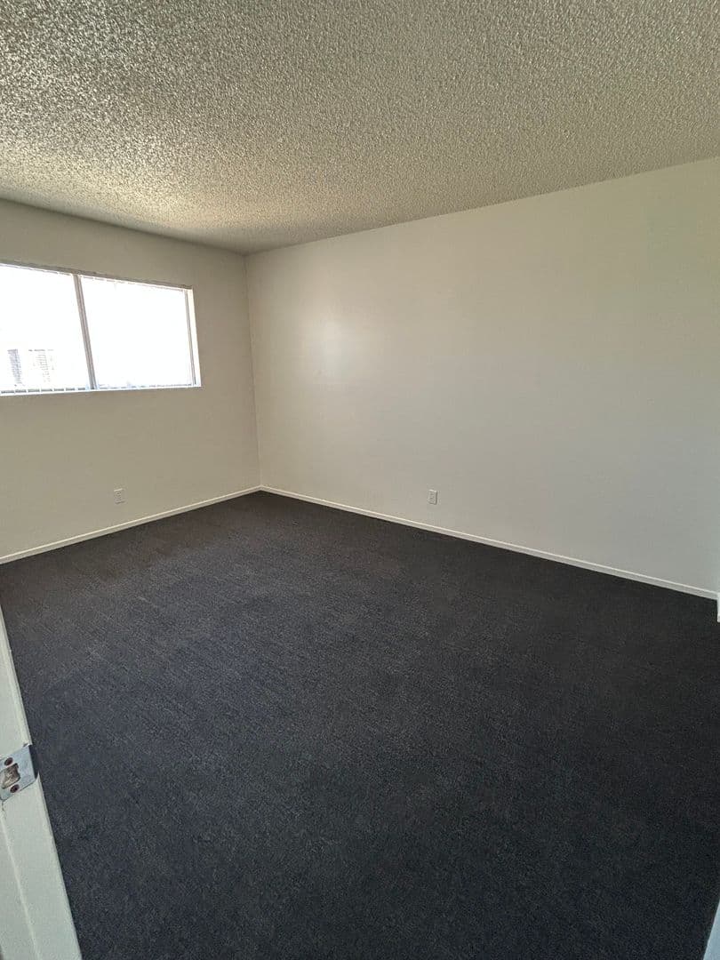 Las Vegas Apartment: 3846 Hazelwood St