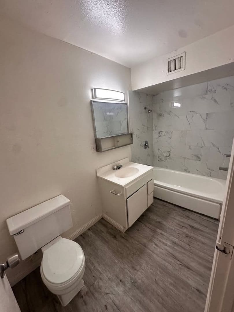 Las Vegas Apartment: 770 Mark Ave