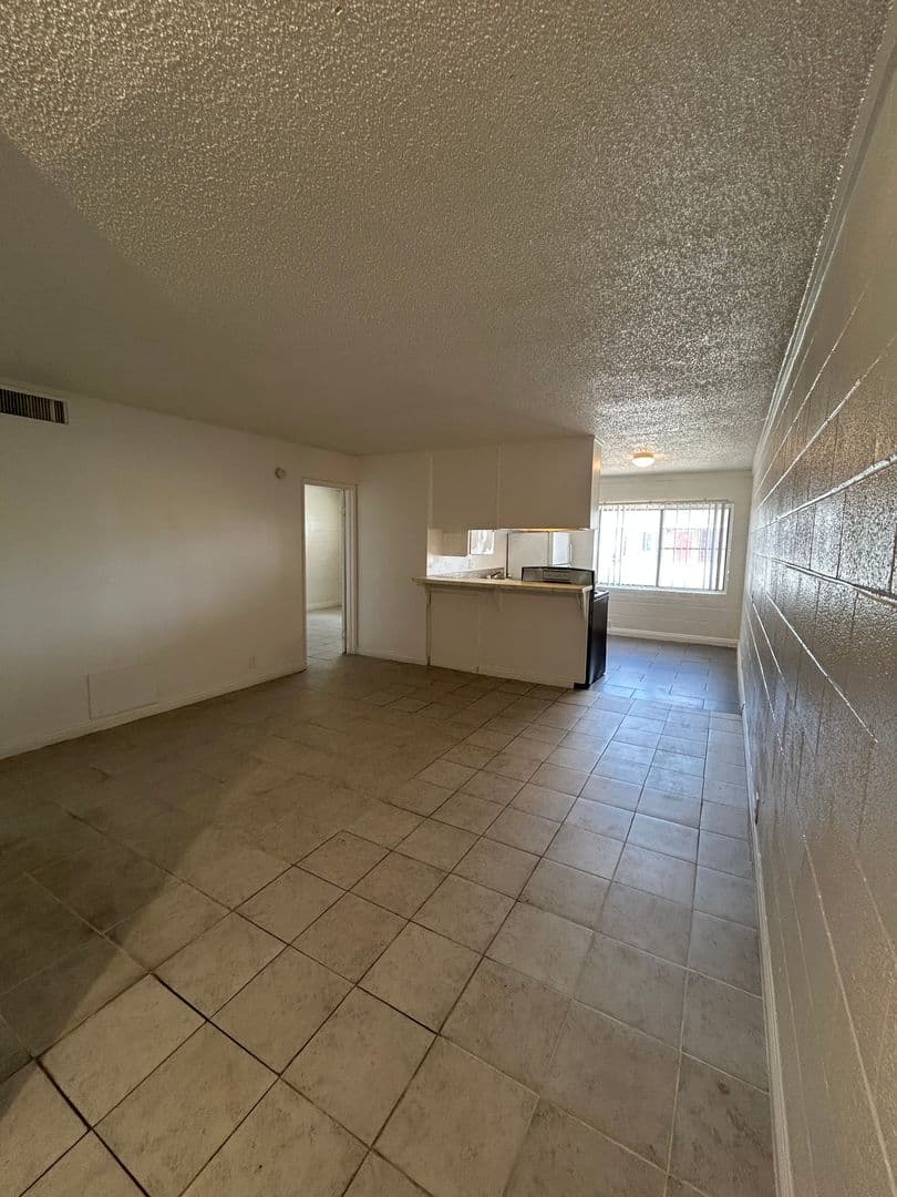 Las Vegas Apartment: 3841 Hazelwood St