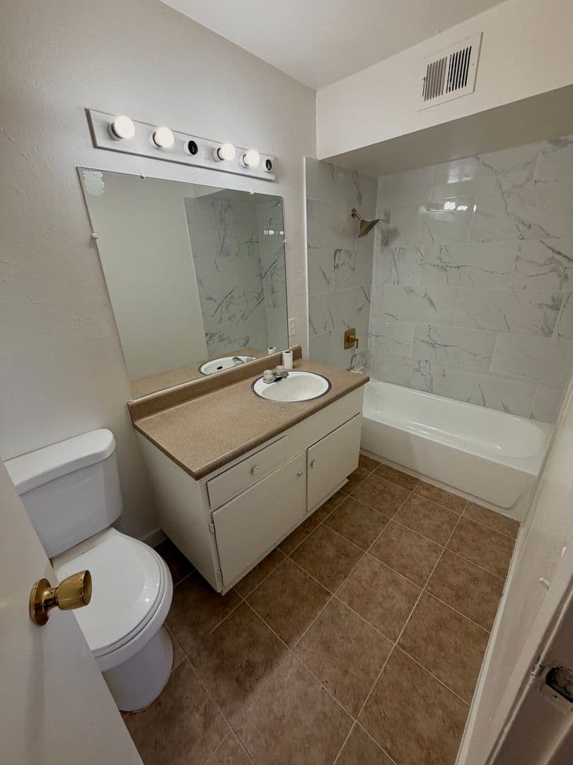 Las Vegas Apartment: 770 Mark Ave