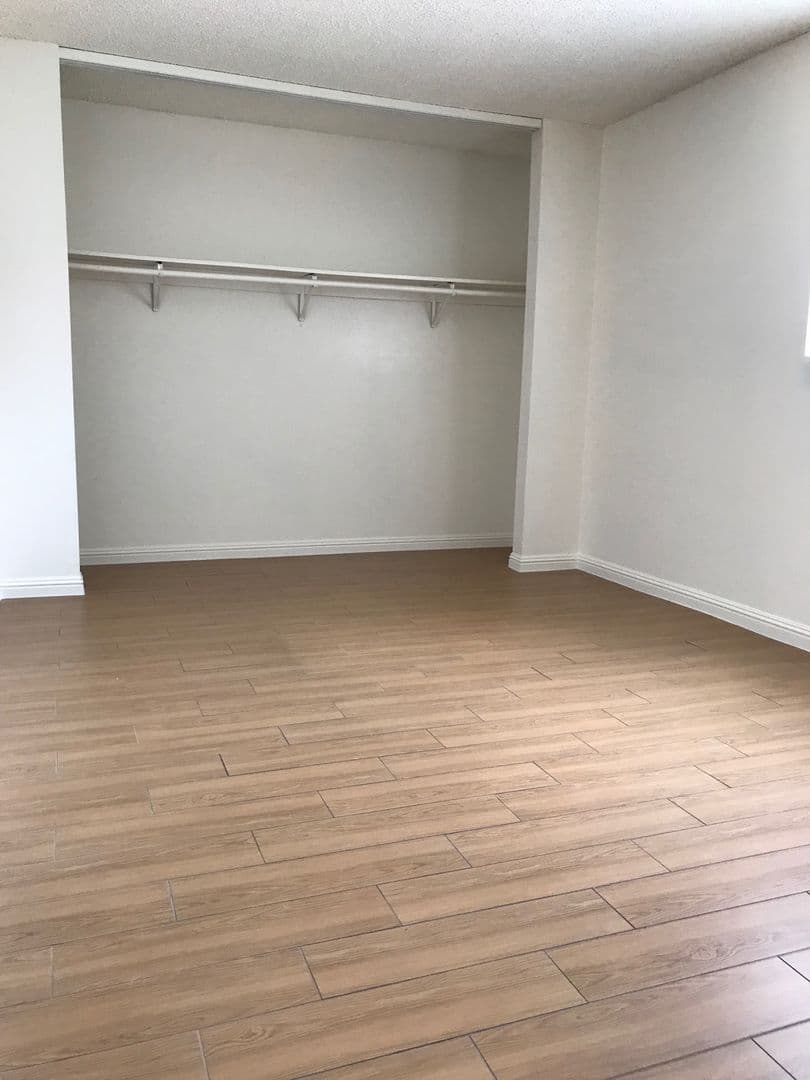 Las Vegas Apartment: 3851 Hazelwood St