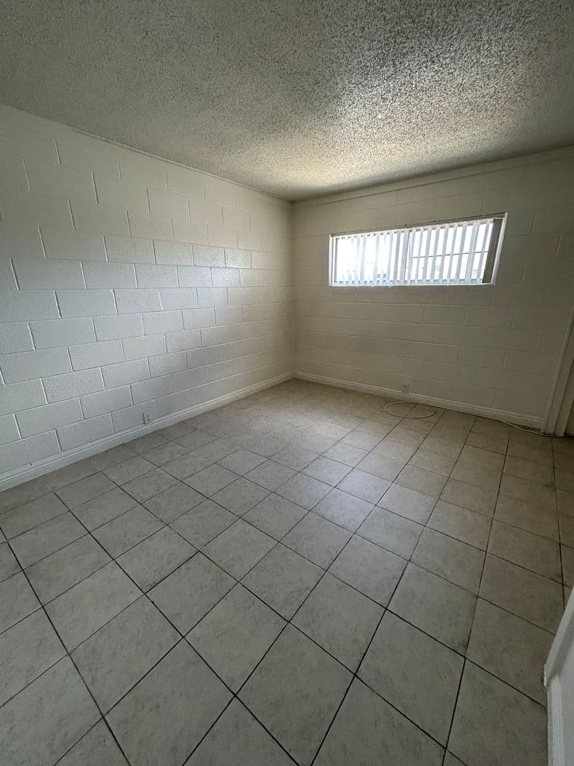 Las Vegas Apartment: 3841 Hazelwood St
