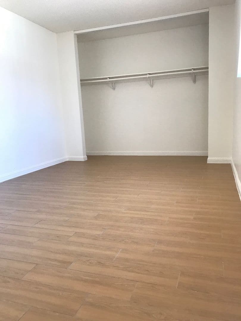 Las Vegas Apartment: 3851 Hazelwood St
