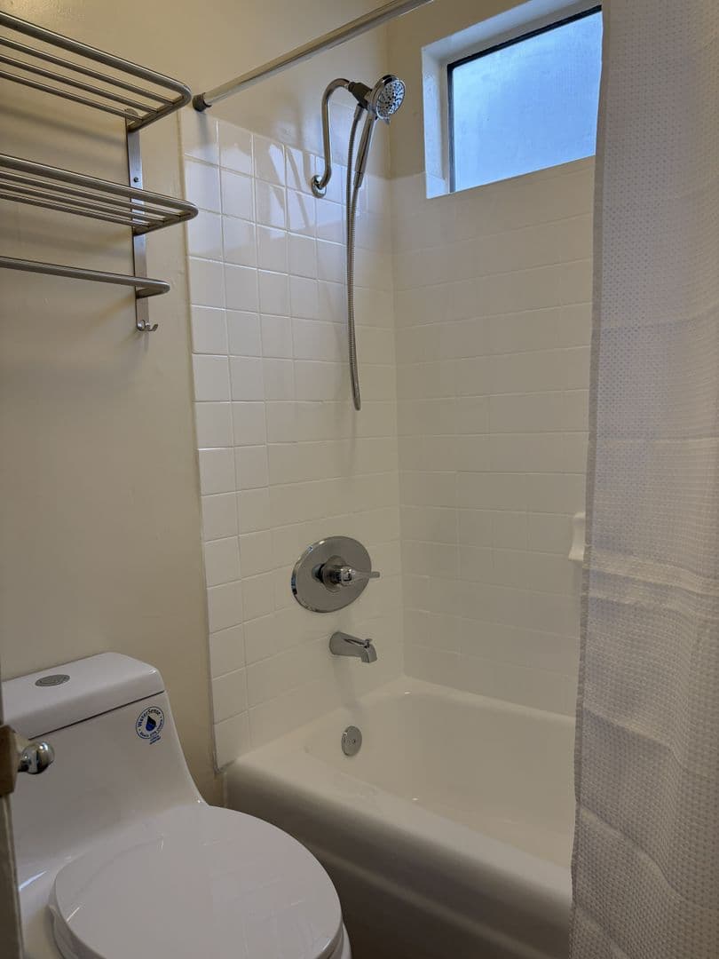 Venice Apartment: 1420-1426 Pacific Ave