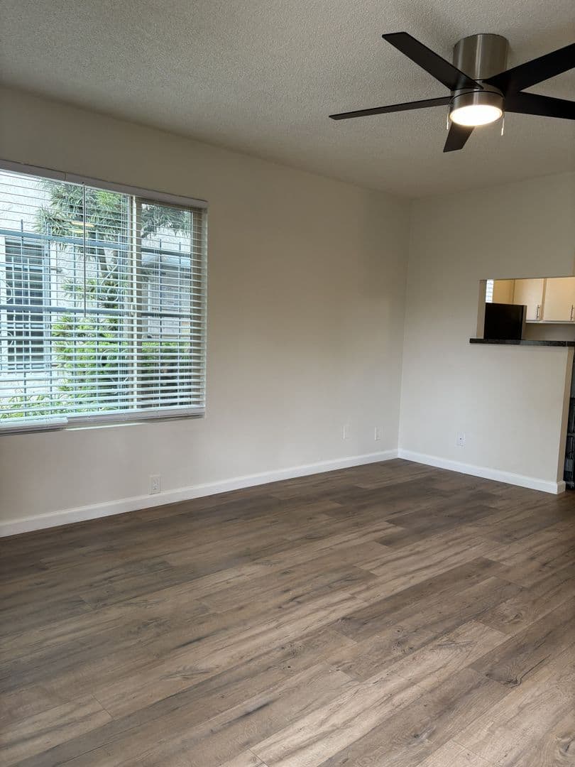 Venice Apartment: 1420-1426 Pacific Ave