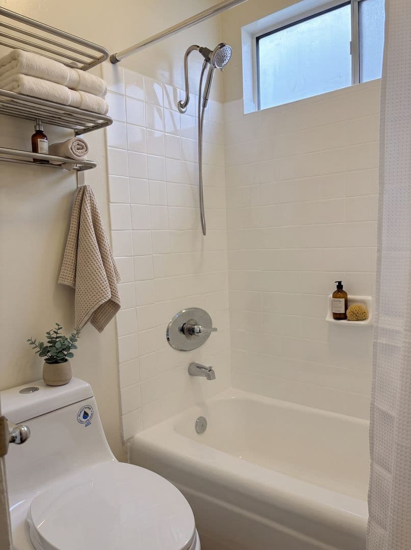 Venice Apartment: 1420-1426 Pacific Ave