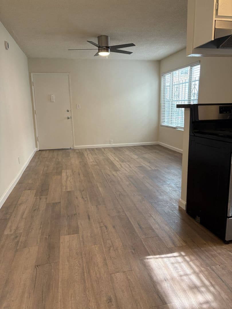 Venice Apartment: 1420-1426 Pacific Ave