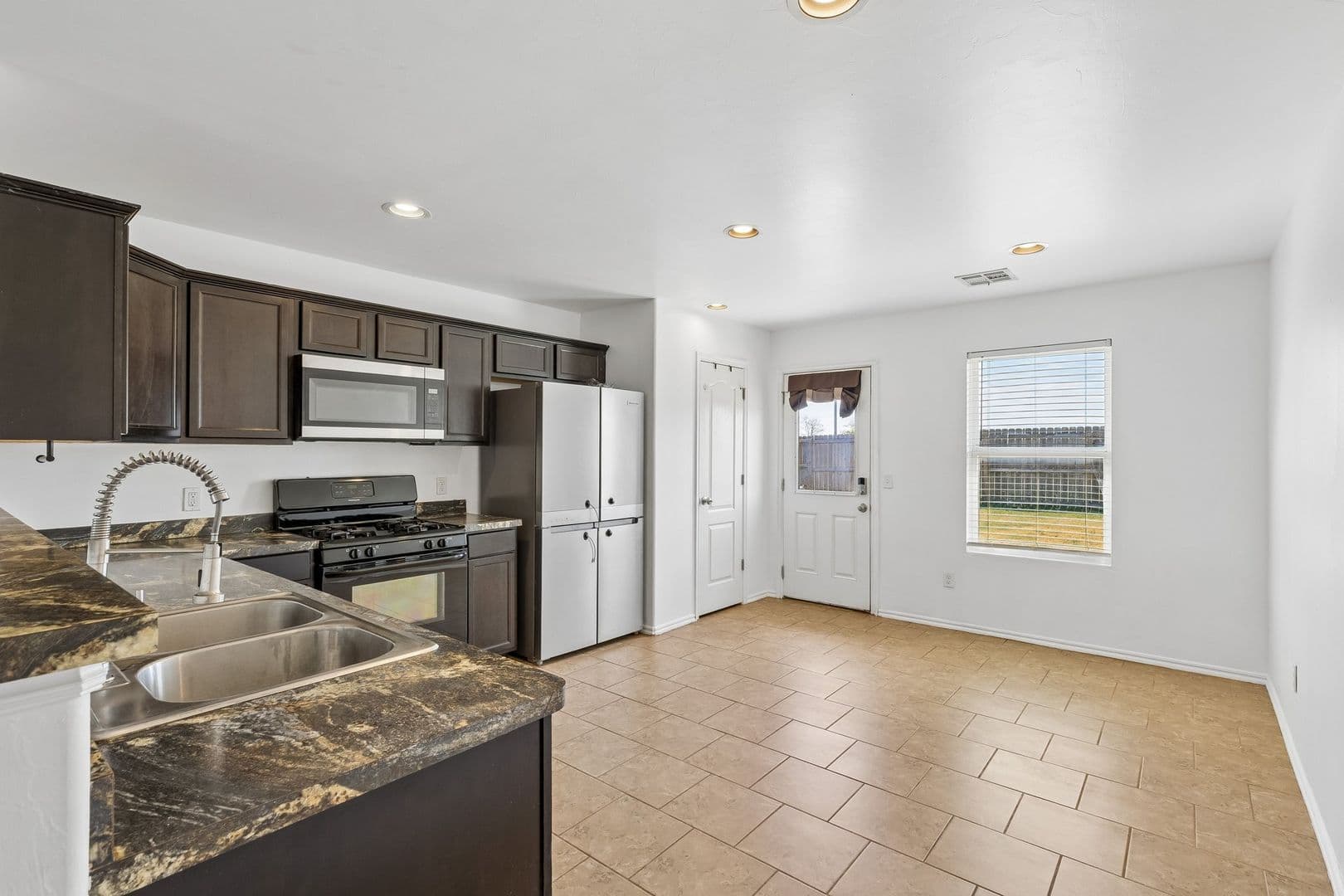Piedmont House: 11820 NW 130th St
