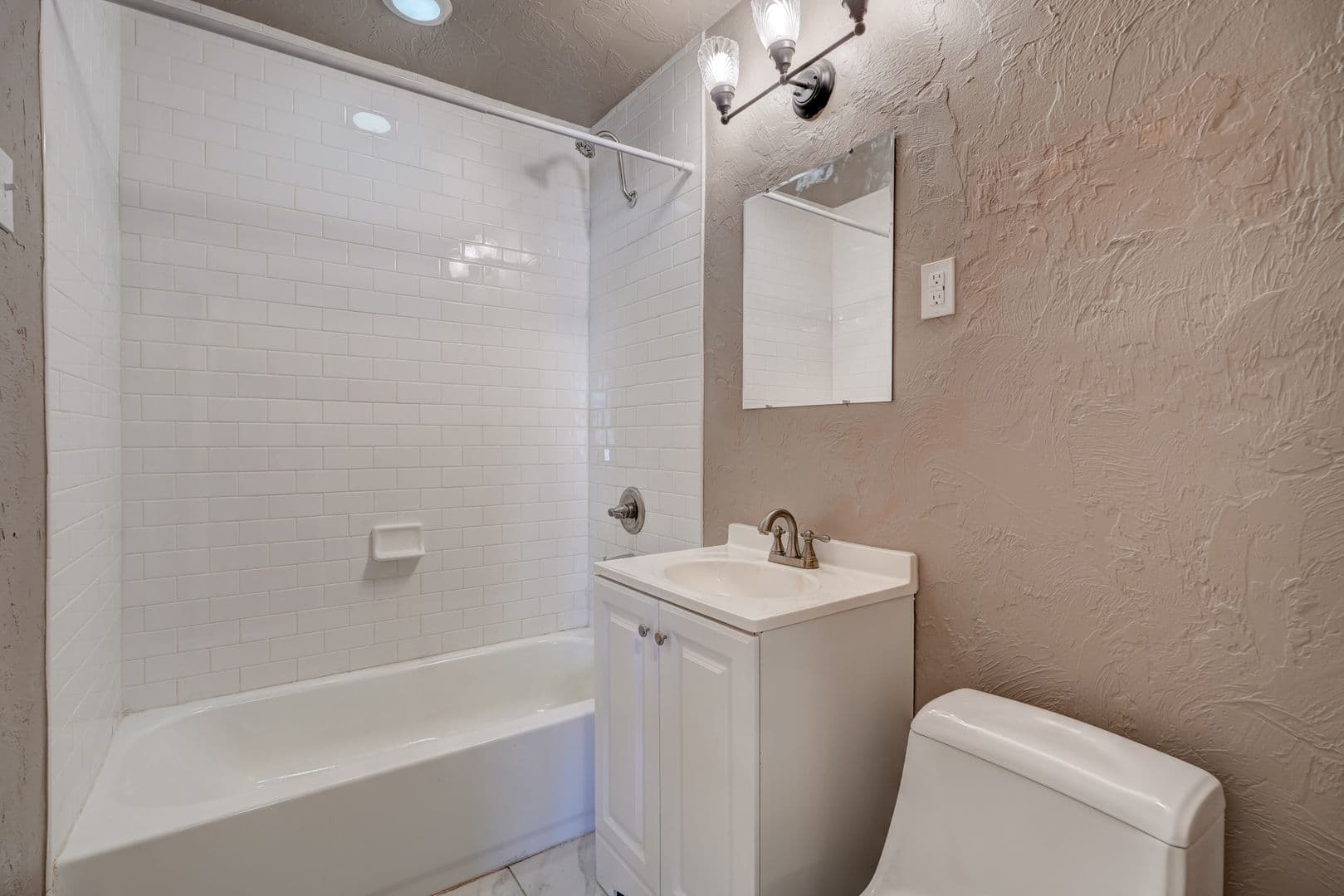 Oklahoma City House: 1824 Andover Ct