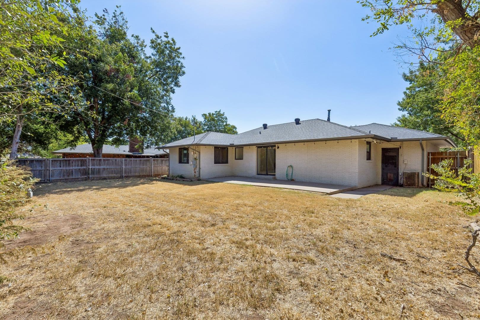 Oklahoma City House: 2305 Barclay Rd