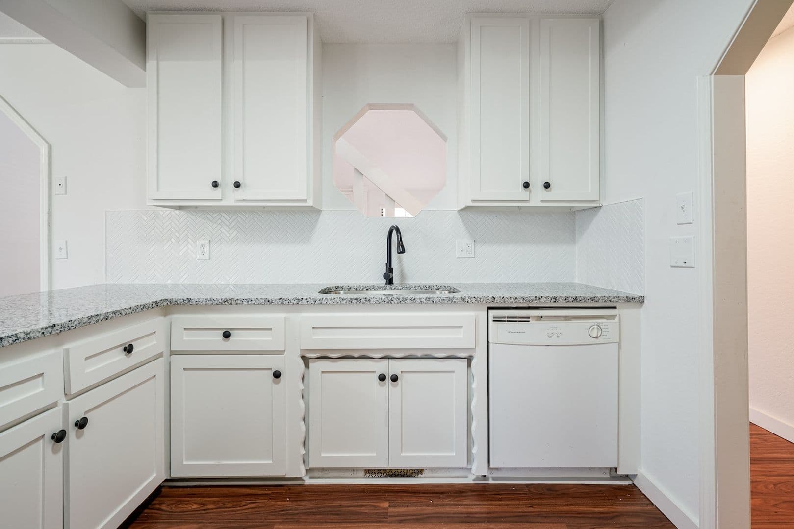 Edmond House: 1617 Raquel Dr