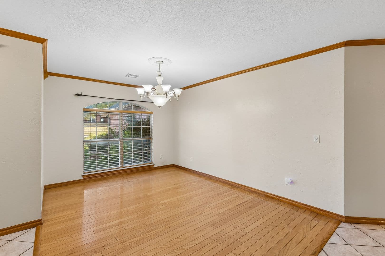 Choctaw House: 15069 Scottsdale Ln