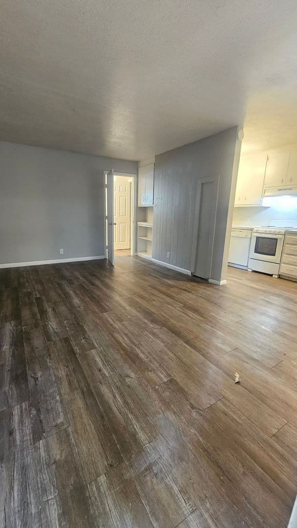 Tulsa Apartment: 1133 south Quincy ave