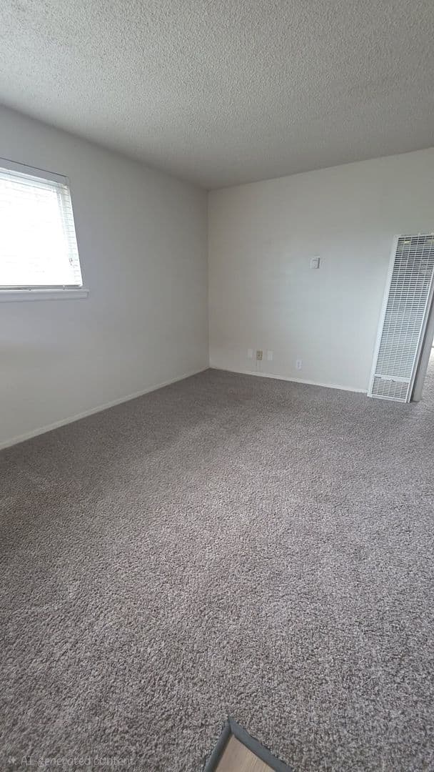 Tulsa Apartment: 1420 s trenton ave
