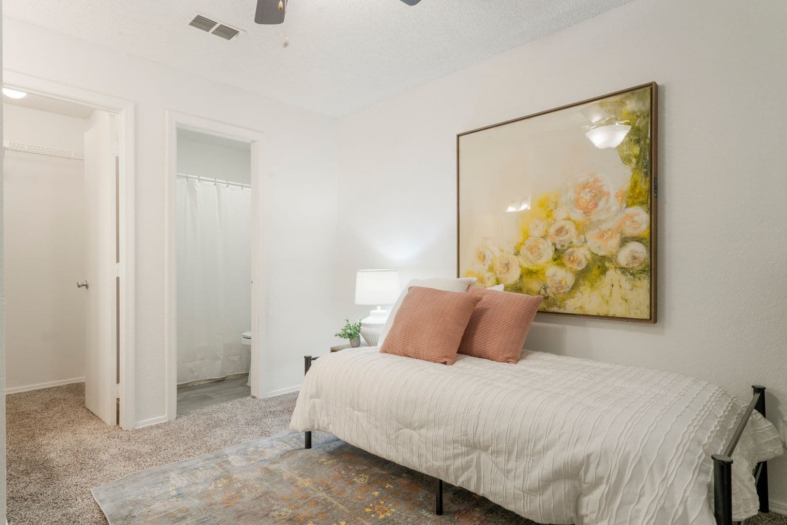Claremore Apartment: 2090 S Lynn Riggs Blvd