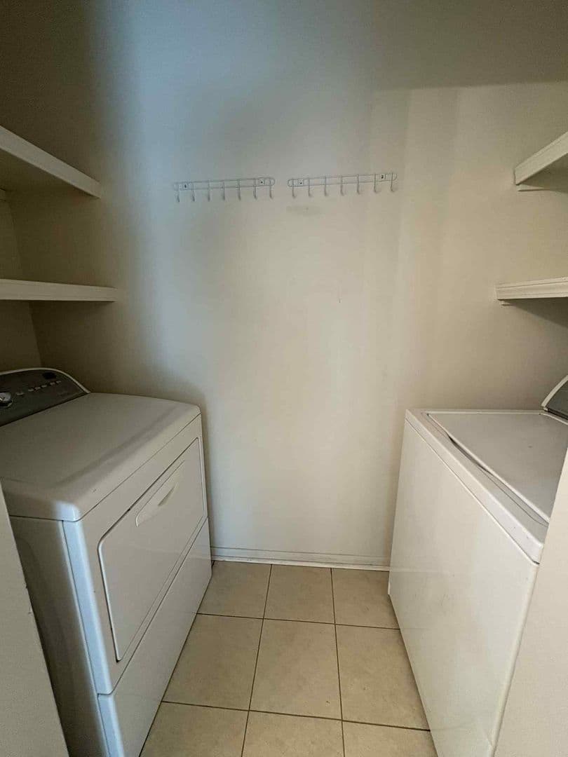 Tulsa Apartment: 3220 E 47th st