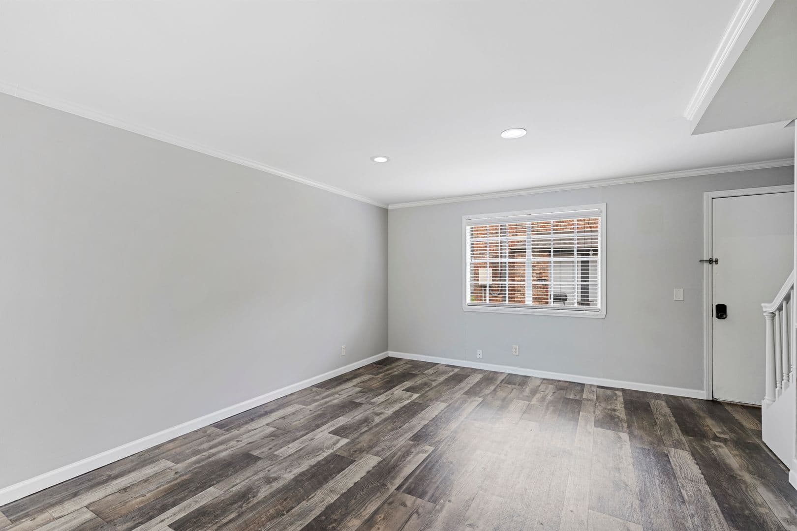 Tulsa Apartment: 3853 S. Riverside Drive