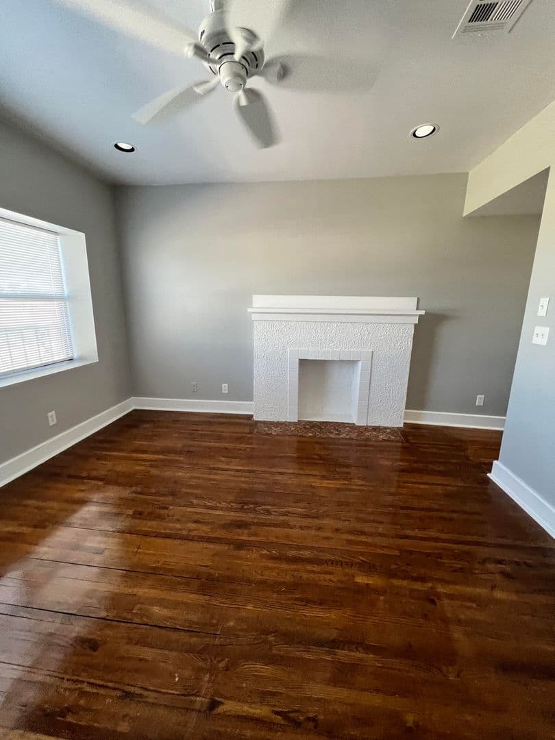 Tulsa Apartment: 1530 e 14th st