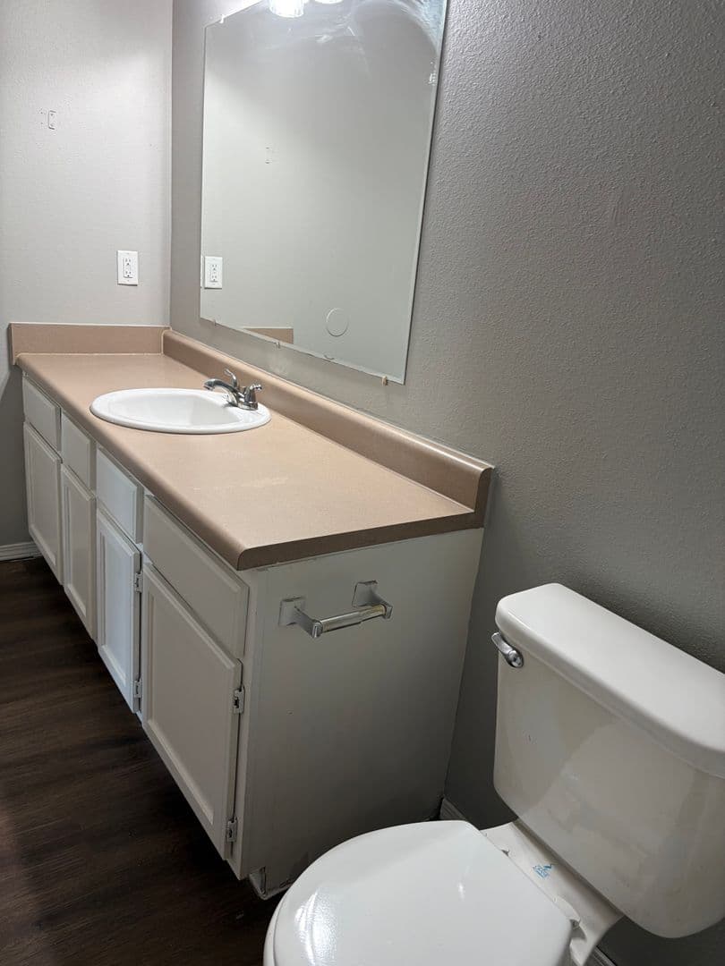Claremore Apartment: 2805 Trailwood Dr
