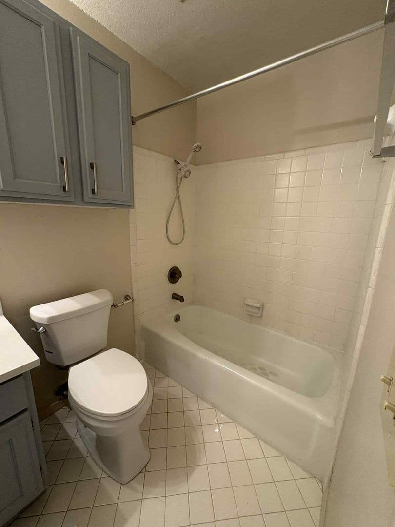 Tulsa Apartment: 3220 E 47th st
