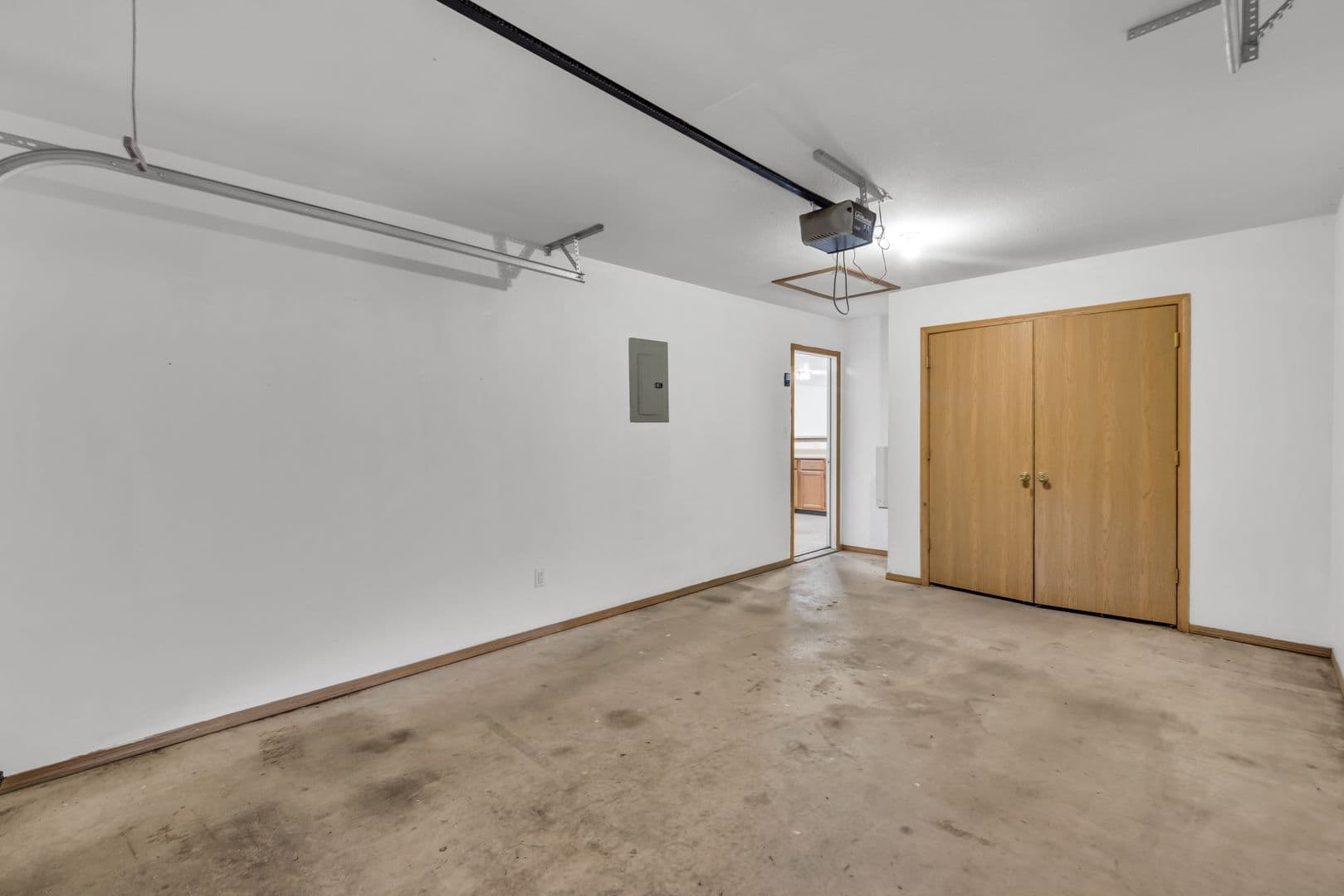 Claremore Apartment: 2805 Trailwood Dr