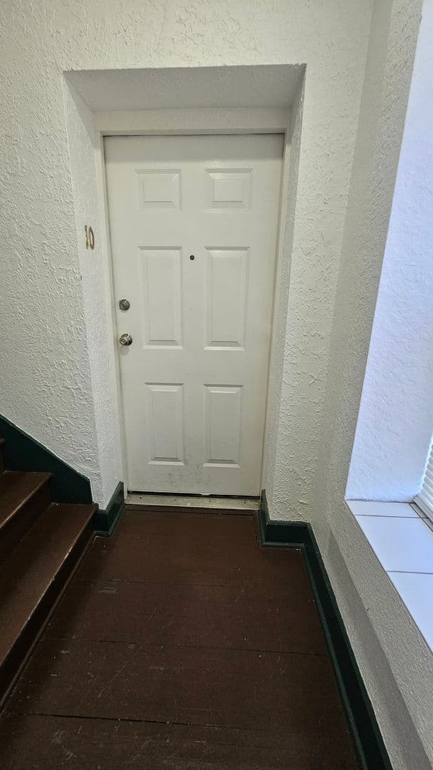 Tulsa Apartment: 1530 e 14th st