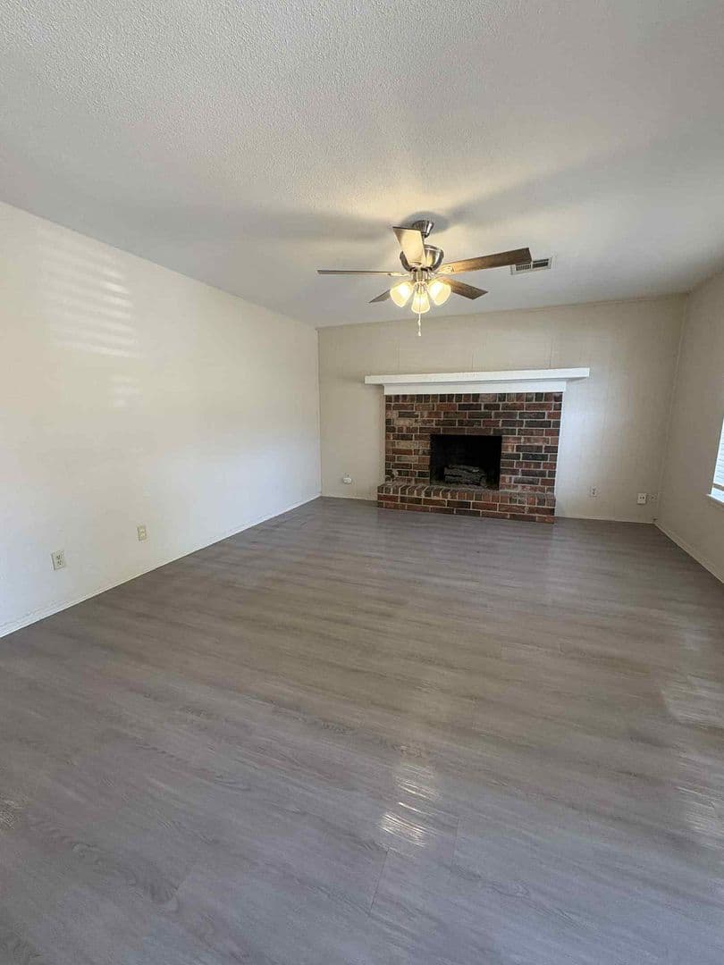 Tulsa Apartment: 3220 E 47th st