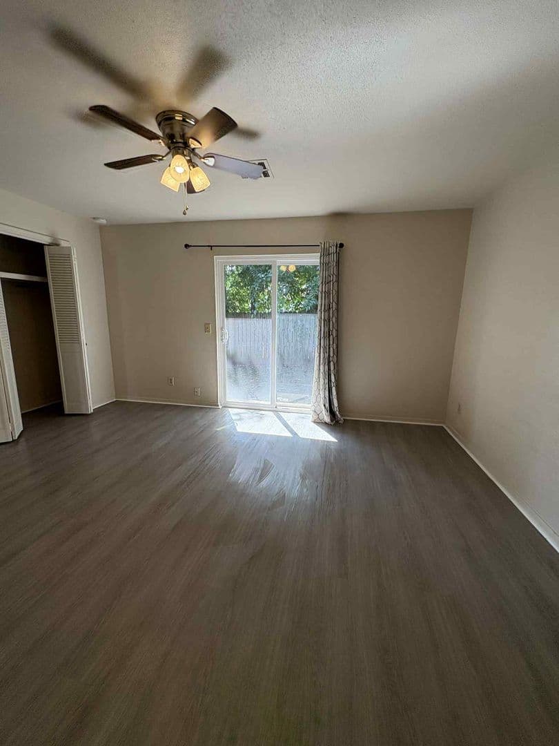 Tulsa Apartment: 3220 E 47th st