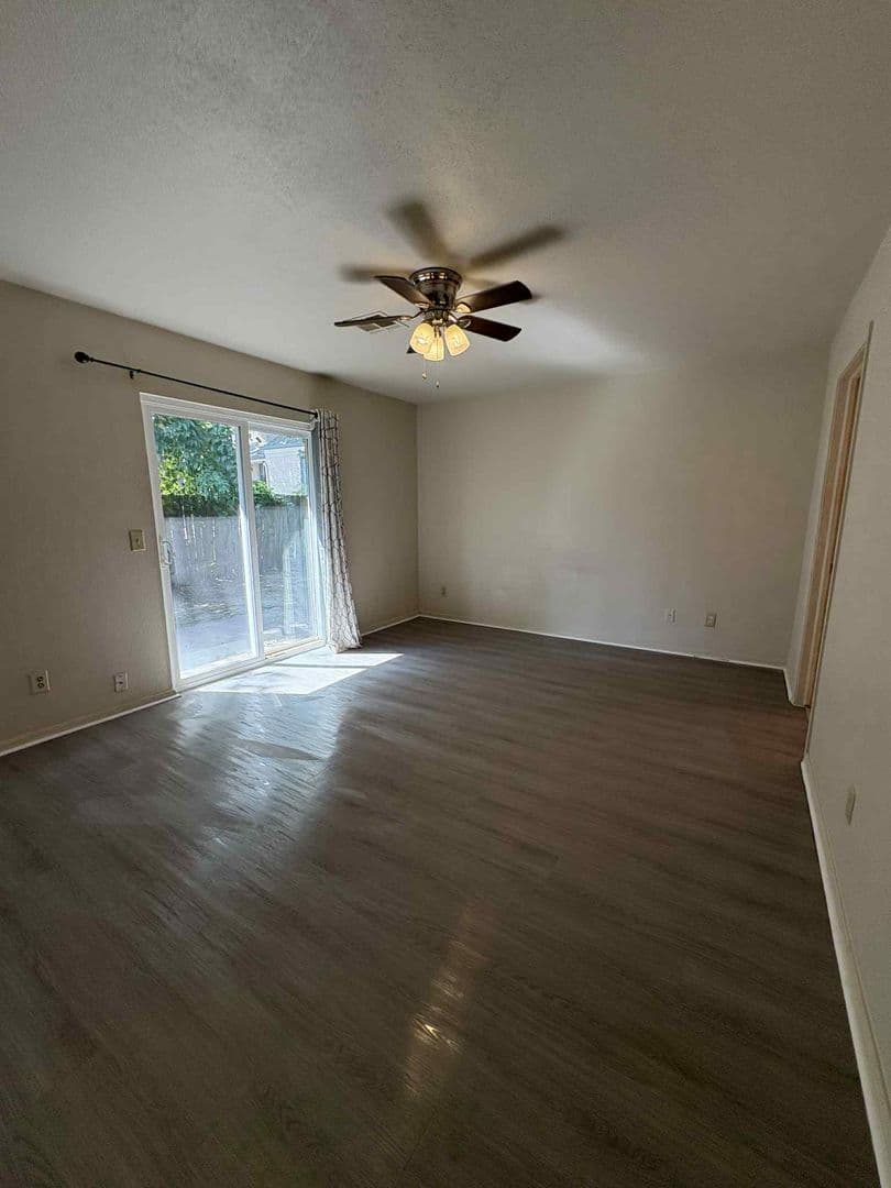 Tulsa Apartment: 3220 E 47th st