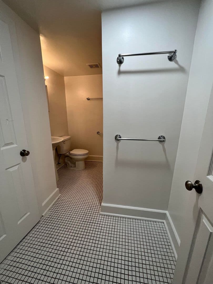 Tulsa Apartment: 1530 e 14th st