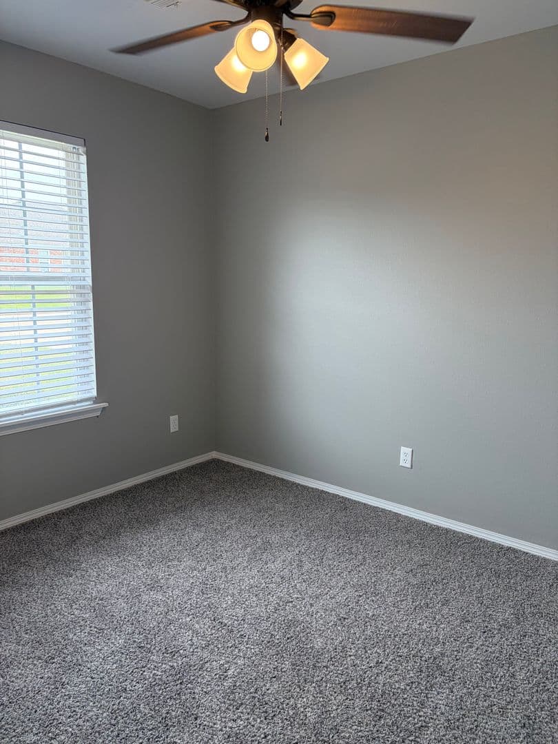 Claremore Apartment: 2805 Trailwood Dr