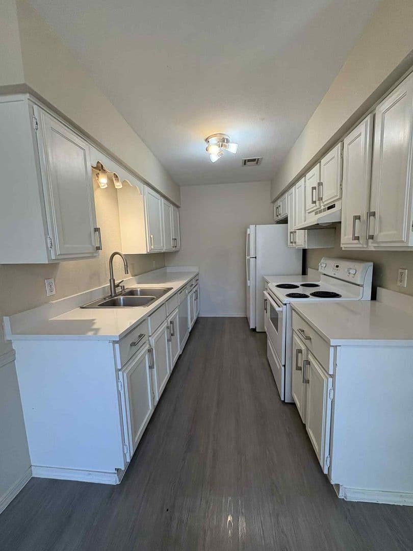 Tulsa Apartment: 3220 E 47th st