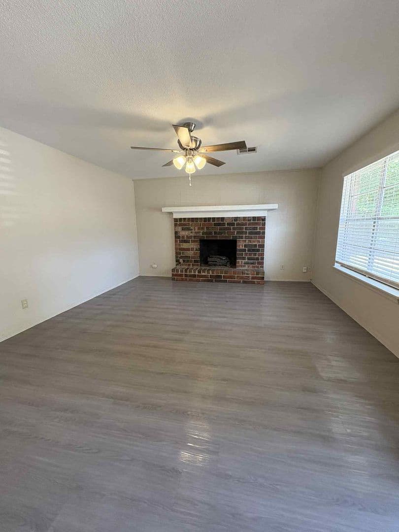 Tulsa Apartment: 3220 E 47th st