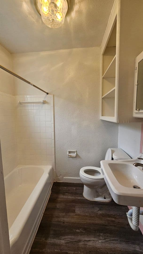 Tulsa Apartment: 1133 south Quincy ave