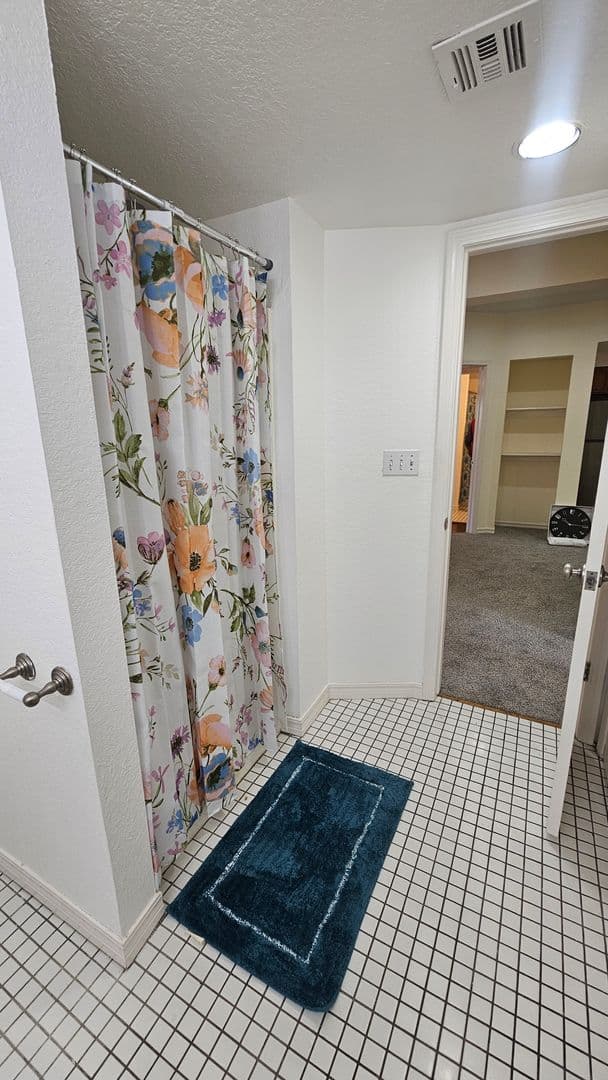 Tulsa Apartment: 1530 e 14th st