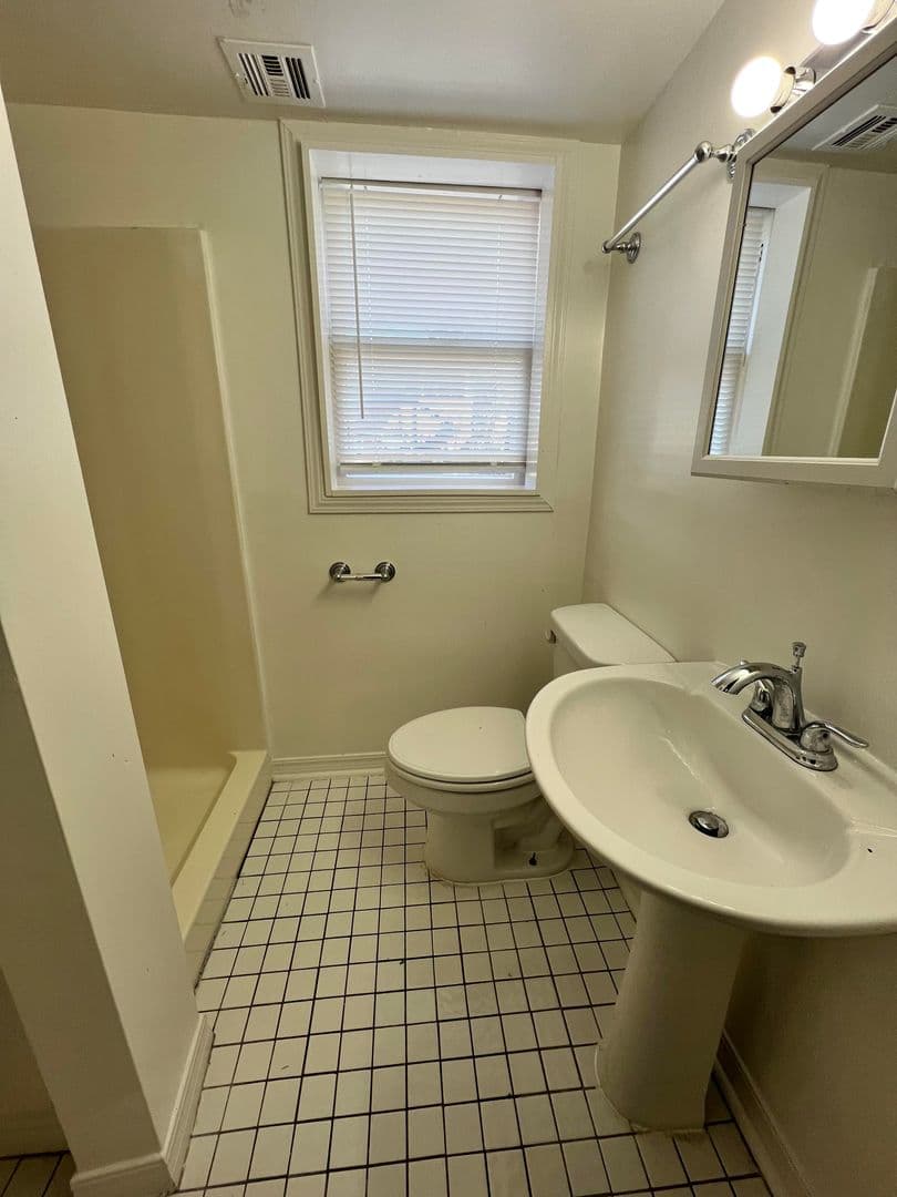 Tulsa Apartment: 1530 e 14th st
