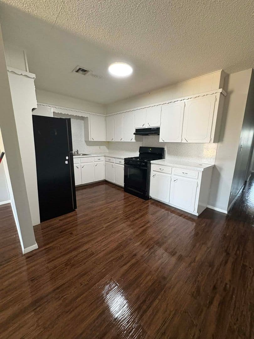 Broken Arrow Apartment: 505 West Broadway Ave
