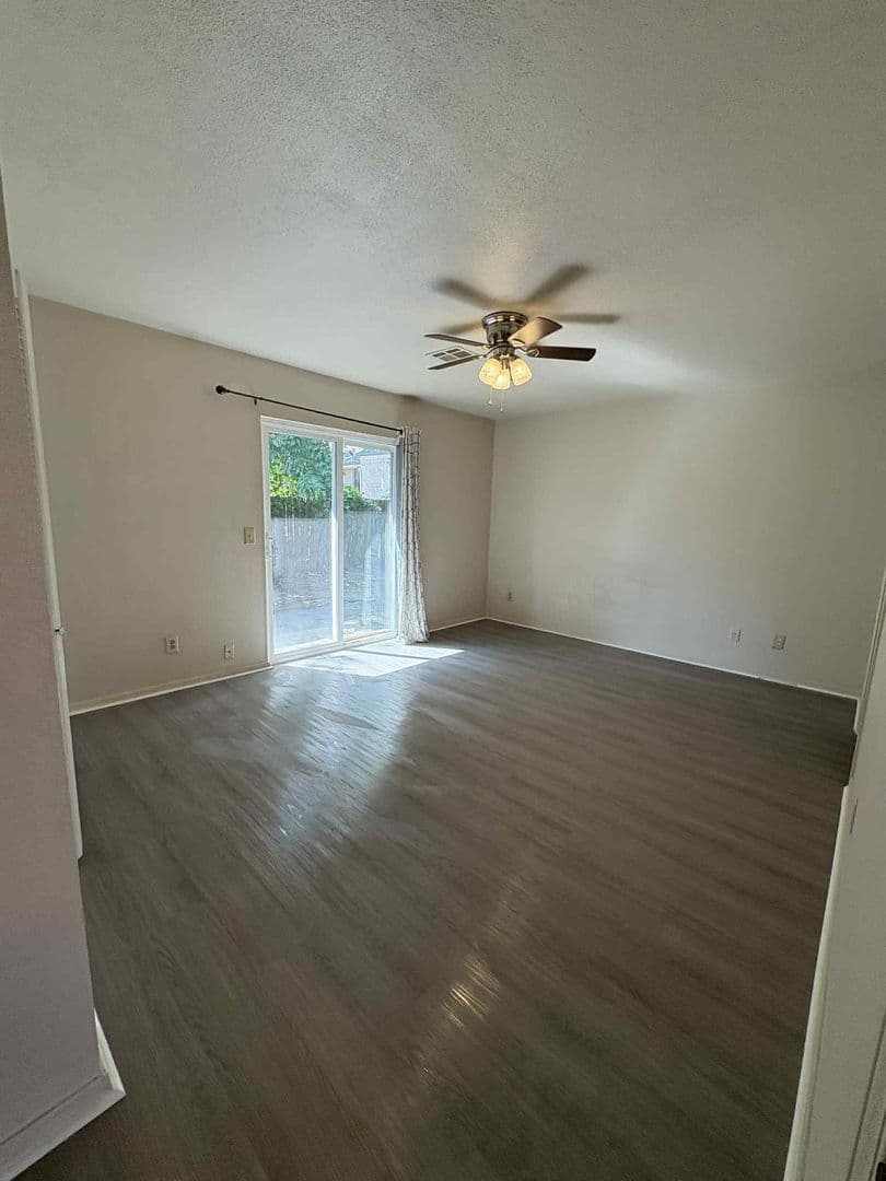 Tulsa Apartment: 3220 E 47th st