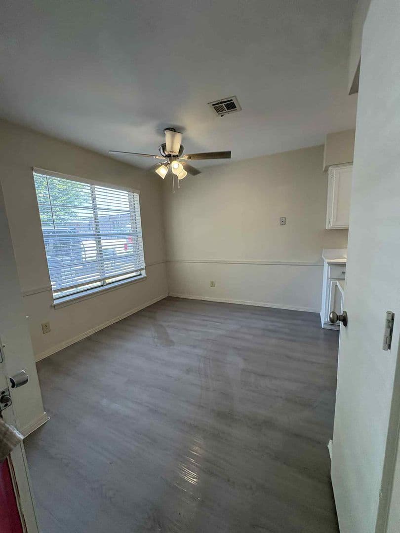 Tulsa Apartment: 3220 E 47th st