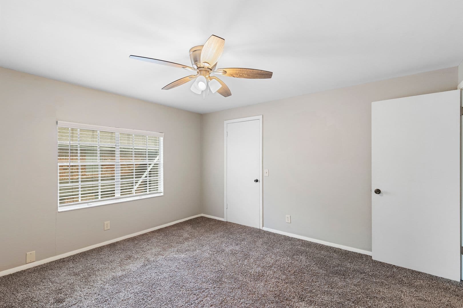 Tulsa Apartment: 3853 S. Riverside Drive
