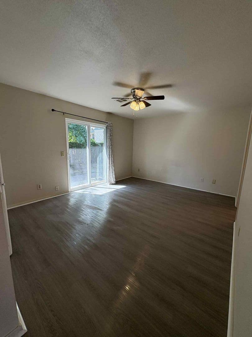 Tulsa Apartment: 3220 E 47th st